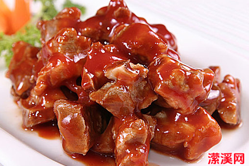 草莓酱排骨：独特风味的选材与做法