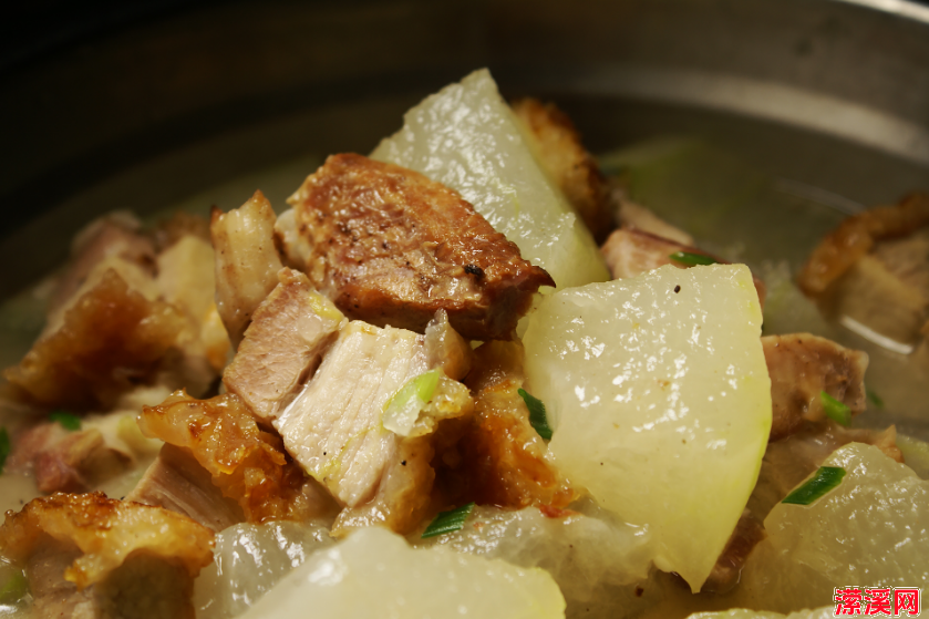 一步步教你冬瓜烧肉的选材和烹饪步骤，让营养更加丰富