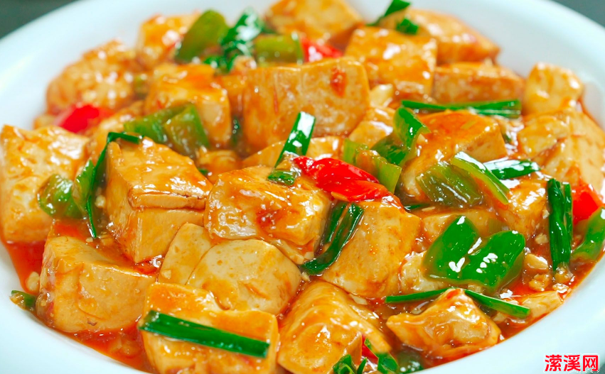 家常烧豆腐好吃的做法，比麻婆豆腐还过瘾，做法简单，家人都爱吃