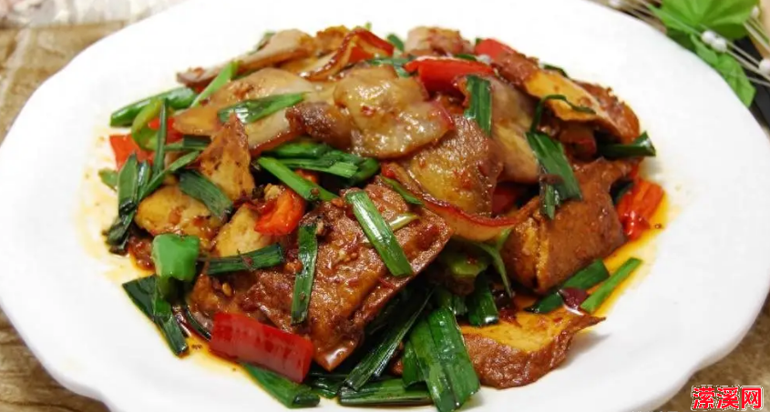 回锅肉为什么那么好吃？方法很简单，肉片干香肥而不腻