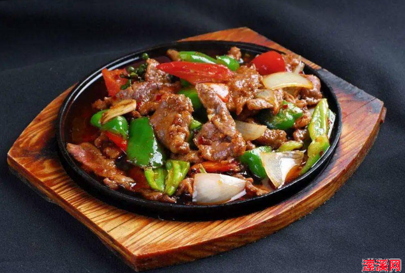 铁板牛柳的家常做法，滑嫩鲜香，做法简单，好吃到停不下来