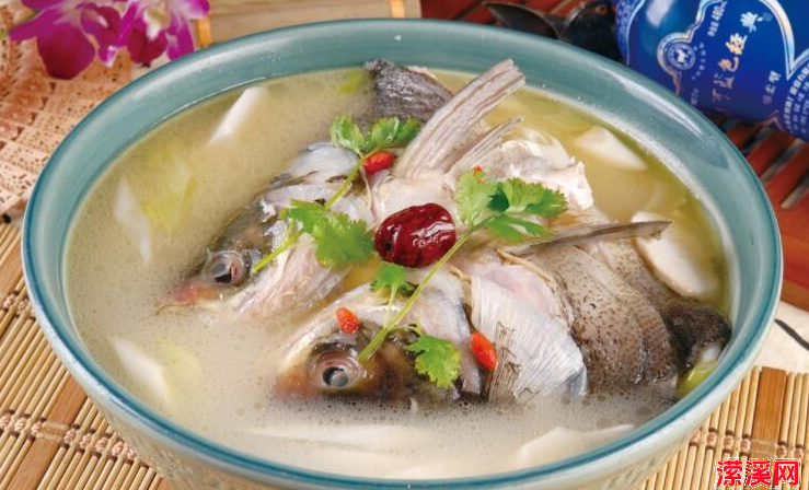炖鱼头汤的做法大全，这才是鱼头汤的正确做法
