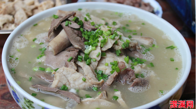 广东猪杂汤的做法，不油不腻味道好的猪杂汤做法