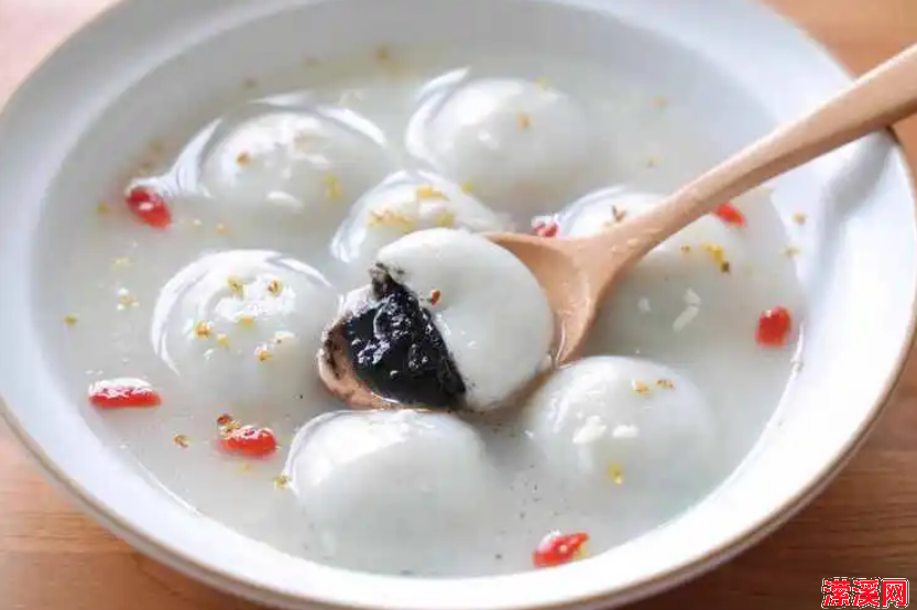 黑芝麻汤圆的做法大全，分享经典黑芝麻汤圆的做法