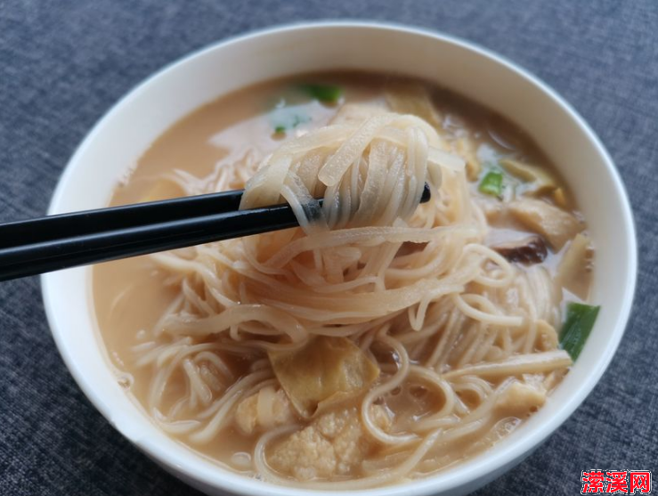 糊汤面条的家常做法，黏糊糊的萝卜丝汤面条这样做