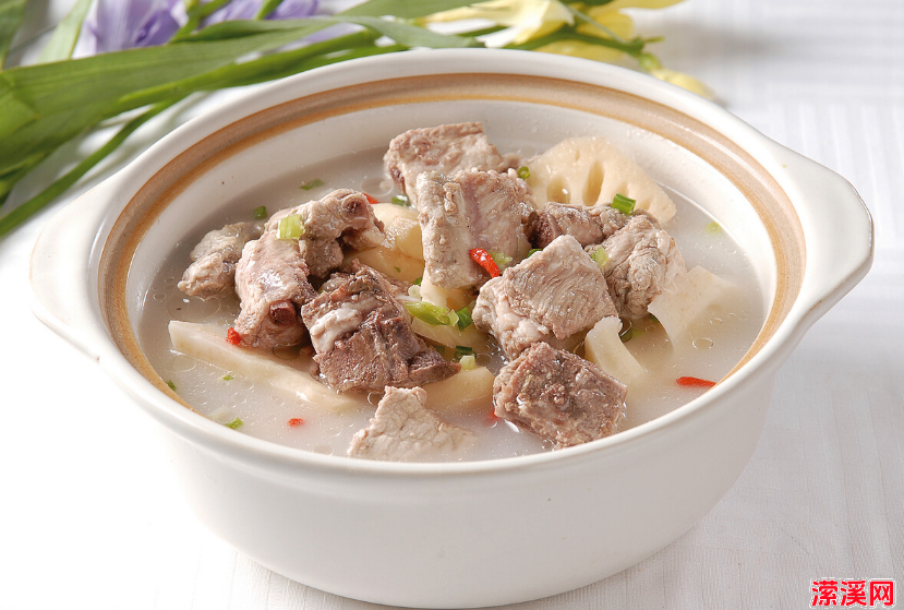 清炖排骨的家常做法步骤，一学就会的清炖排骨汤