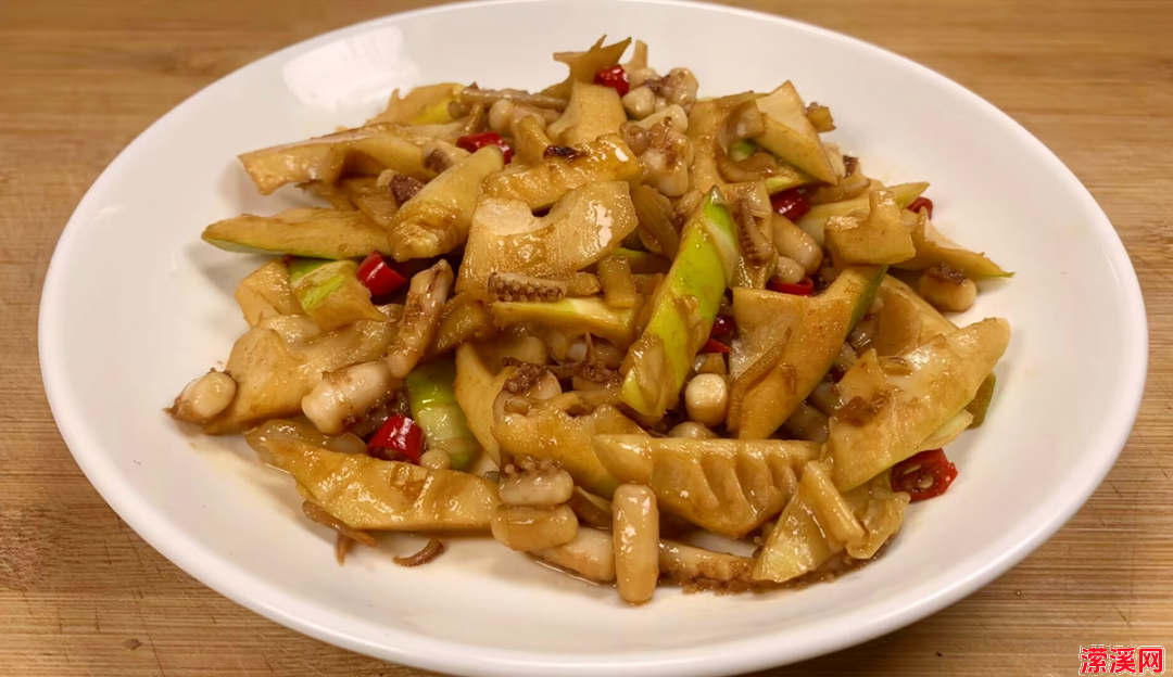 详细阅读:立夏后,少吃黄瓜柿子多吃它,它是“菜中珍品”,全身是宝,简单一炒,真鲜美! 立夏后,少吃黄瓜柿子多吃它,它是“菜中珍品”,全身是宝,简单一炒,真鲜美!