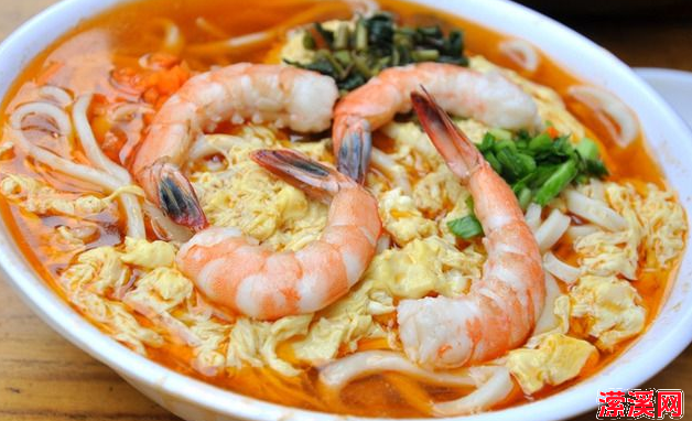 虾仁面条怎么做好吃，鲜虾面条这样做汤色红润鲜美