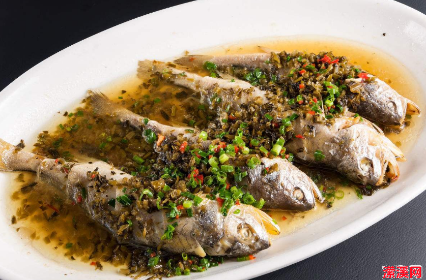 雪菜黄鱼的正宗做法，雪菜大黄鱼这么做不腥不腻汤鲜味美