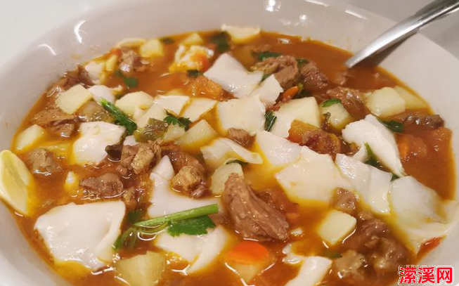 羊肉片面汤的家常做法，15分钟就能做一道羊肉片面汤