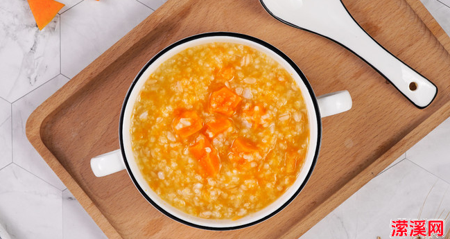 南瓜粥怎么熬才又稠又甜，多加这两步小米粥浓稠又香甜