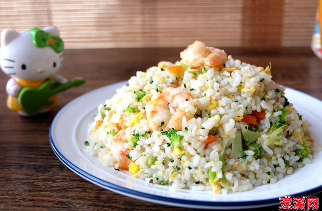 虾仁炒饭的做法大全，分享一道杂蔬虾仁炒饭的做法