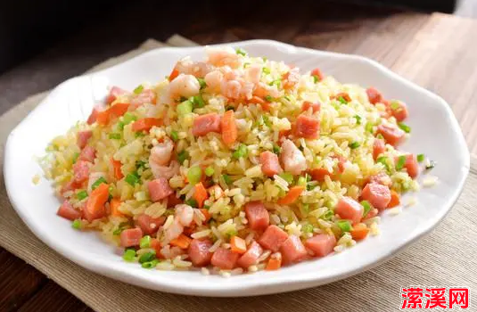 云南火腿肉怎么做好吃，火腿炒饭=三分田园清新+七分滇境风情