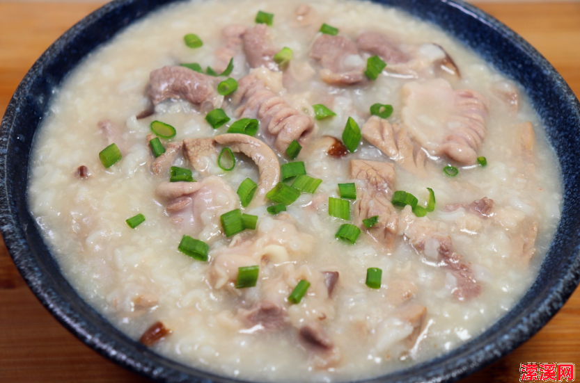 正宗猪杂粥的做法，这道生滚猪杂粥让人口水直流