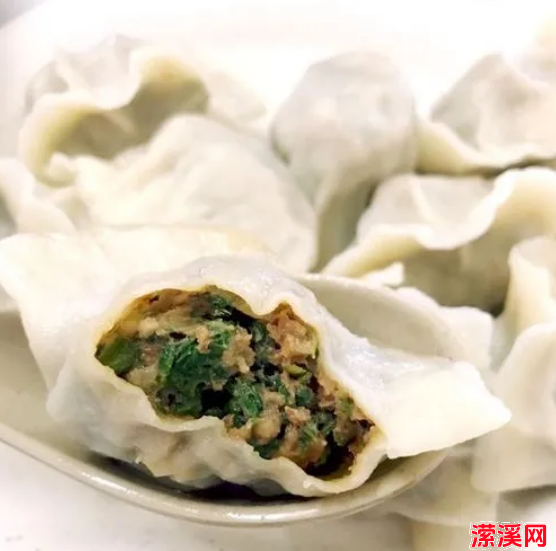 猪肉茼蒿饺子馅怎样调好吃，这样做茼蒿鲜肉水饺超美味