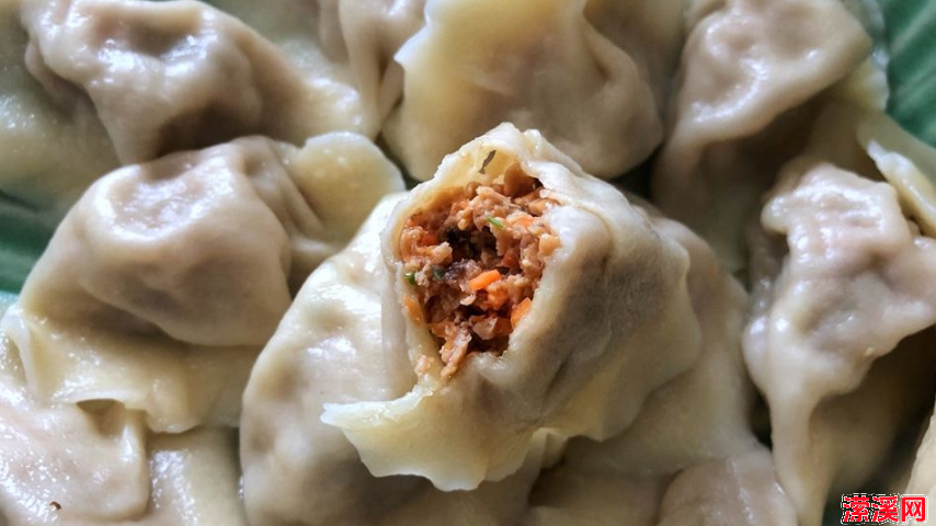 猪肉洋葱馅饺子的做法，洋葱蒸饺这样做隔壁小孩都馋哭了