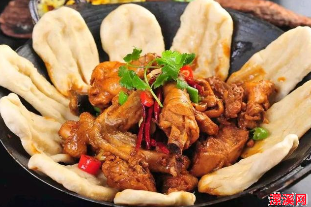 地锅鸡贴饼的家常做法，地锅鸡教你贴饼子好吃的小技巧