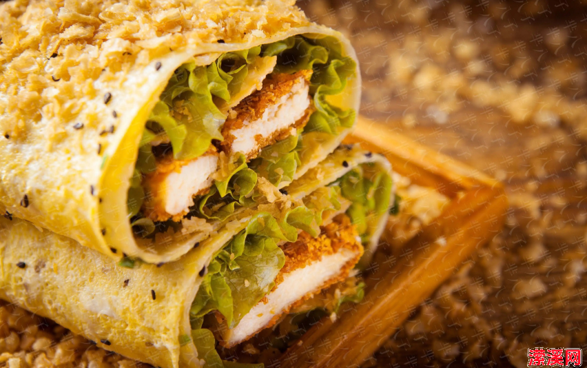 煎饼果子的家常做法，老师傅教你详细的煎饼果子流程