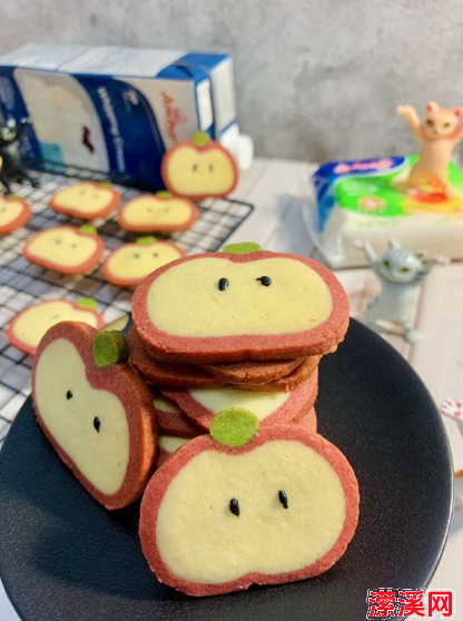 教你在家做又酥又脆的曲奇，奶香的苹果曲奇饼干怎么做