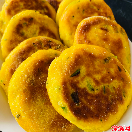 详细阅读:老式玉米面贴饼子的做法,这才是农家玉米面贴饼子 老式玉米面贴饼子的做法,这才是农家玉米面贴饼子