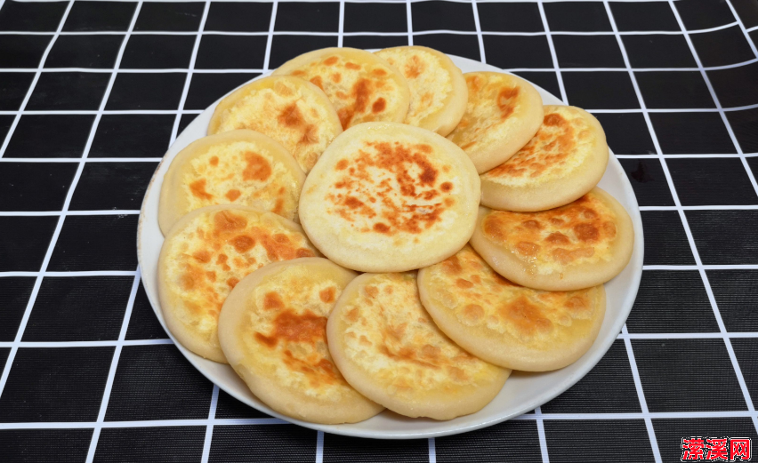 糖饼的家常做法大全，5分钟教你孩子最喜欢的烫面糖饼