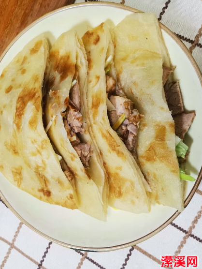 熏肉大饼的饼怎么做好吃，熏肉大饼这样做太好吃了