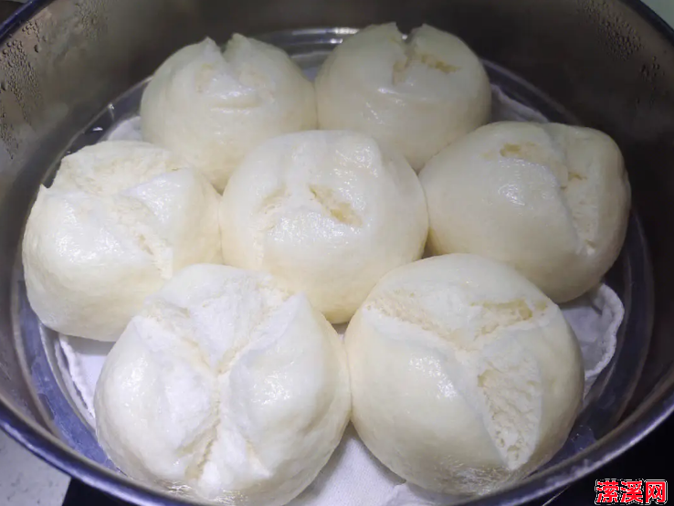 开花馒头怎么做才松软好吃，教你做开花馒头的技巧