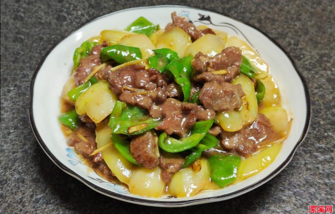 清爽可口黄瓜炒牛肉色香味俱全上桌快