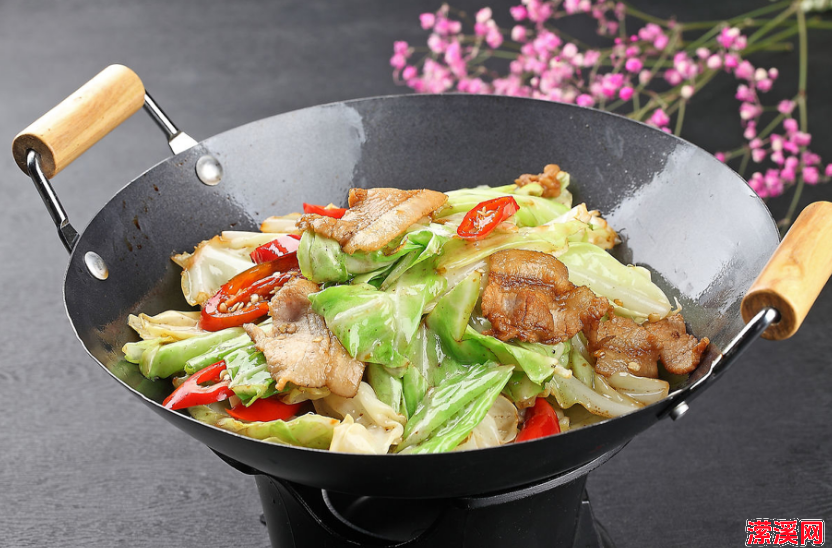 干锅包菜被夸爆的美食，保姆级教程，脆香又滋补
