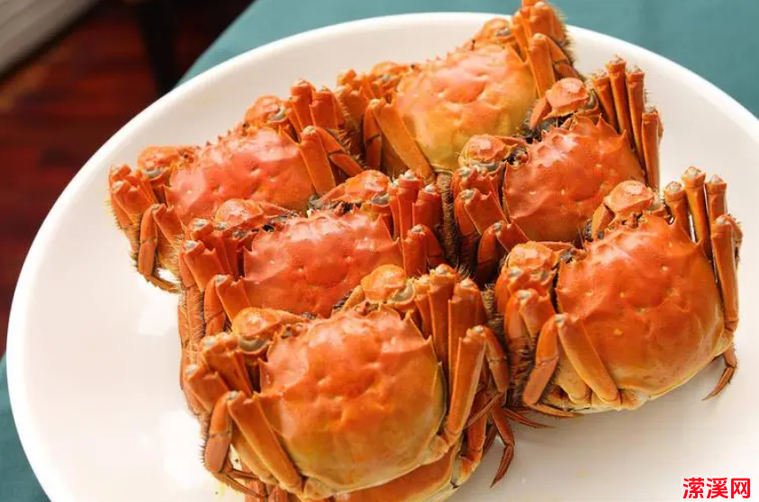 吃大闸蟹直接蒸是大错，教你3个小诀窍，味美色香，还能去寒气
