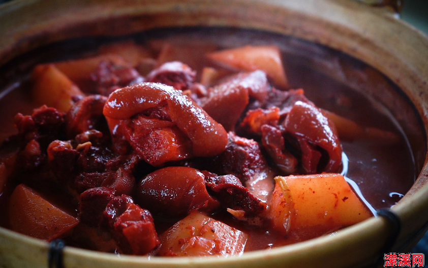 冬天不止诗和远方，还有灴糟羊肉和酸辣汤