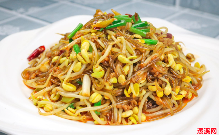 豆芽这样做太香了，和粉条一起炒，天天吃都不腻
