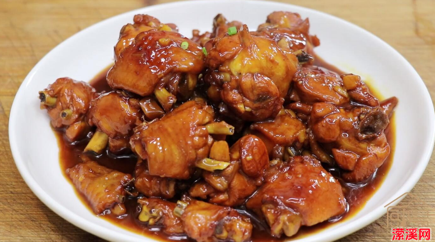 红烧排骨，肥牛金针菇，鲫鱼豆腐汤，红烧鸡块的做法