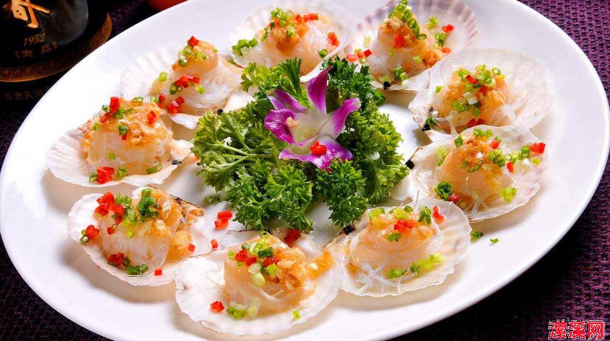 家庭懒人版之蒜蓉蒸扇贝，营养价值极高的保健食品