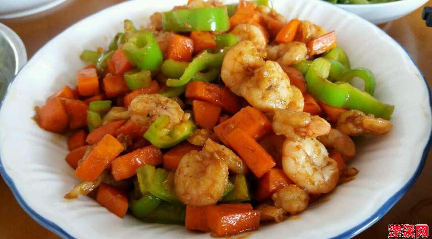 尖椒虾仁，一道适合晚餐的家常小炒