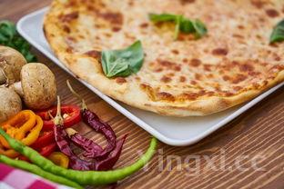 怎么做披萨在家里烤箱,食材_家庭版披萨用烤箱怎么做窍门