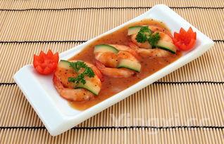 香浓酱肉搭配鲜嫩蚕豆土豆,营养均衡的家常美味