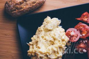 西红柿炒鸡蛋的做法？（西红柿炒鸡蛋的做法简单又好吃）