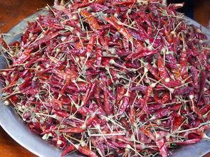 香辣交融,鱼肉鲜嫩,色香诱人 —— 麻辣烤鱼