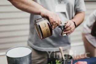 哪些白酒挂杯明显?探寻挂杯背后的白酒品质密码