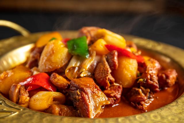 新疆大盘鸡的做法,新疆大盘鸡的做法?